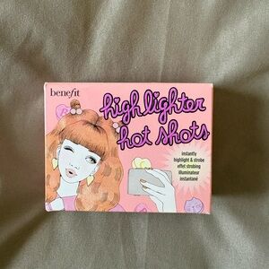 Benefit Highlighter Hot Shots Palette - Pink Artwork